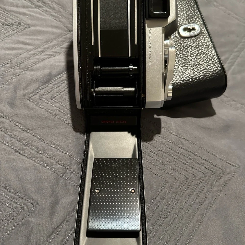 Mamiya/Sekor 500DTL 35mm camera